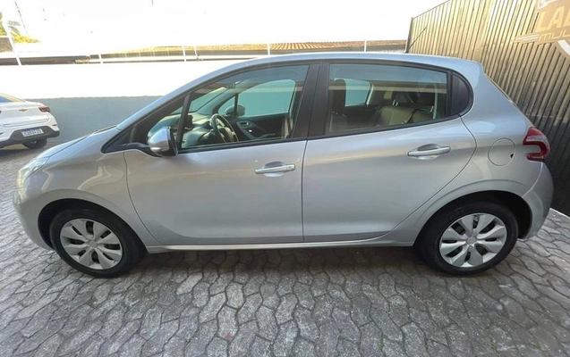 imagem-https://www.socarrao.com.br/sc-vehicle-images-prod/3881501/1789577755632-7940434_2_B_00e2d3a897.jpeg