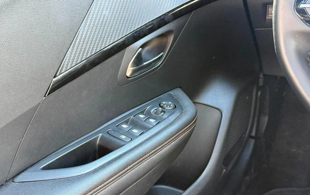 imagem-https://www.socarrao.com.br/sc-vehicle-images-prod/3881503/1789581883588-8400144_14_B_d3c5c4ac27.jpeg