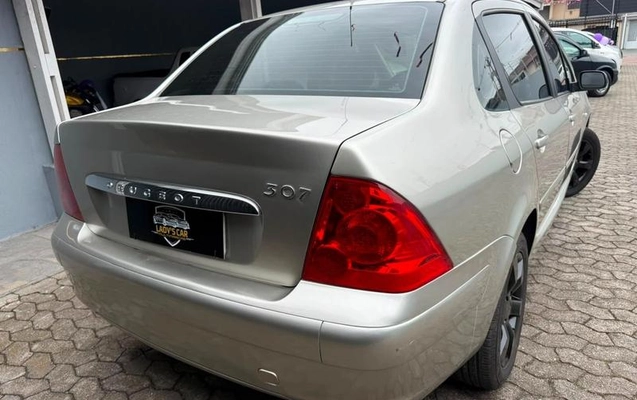 imagem-https://www.socarrao.com.br/sc-vehicle-images-prod/3881525/1789577865981-8368706_8_B_eddd690e44.jpeg