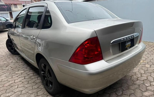 imagem-https://www.socarrao.com.br/sc-vehicle-images-prod/3881525/1789577865982-8368706_11_B_be1867462d.jpeg