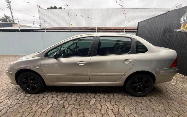 imagem-https://www.socarrao.com.br/sc-vehicle-images-prod/3881525/1789577865986-8368706_4_B_1f796ca479.jpeg