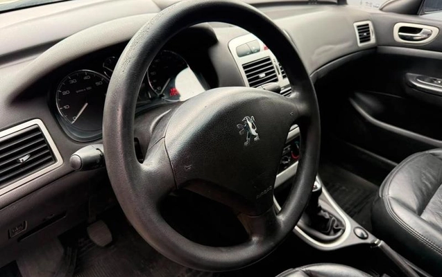 imagem-https://www.socarrao.com.br/sc-vehicle-images-prod/3881525/1789577865993-8368706_17_B_9f78189cd9.jpeg