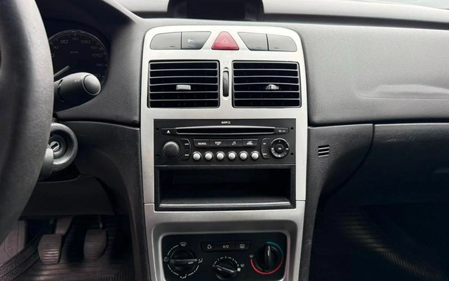 imagem-https://www.socarrao.com.br/sc-vehicle-images-prod/3881525/1789577866010-8368706_16_B_bf2718d34b.jpeg