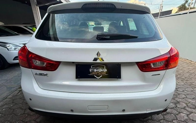 imagem-https://www.socarrao.com.br/sc-vehicle-images-prod/3881528/1789577881190-8171525_8_B_f7f4302160.jpeg