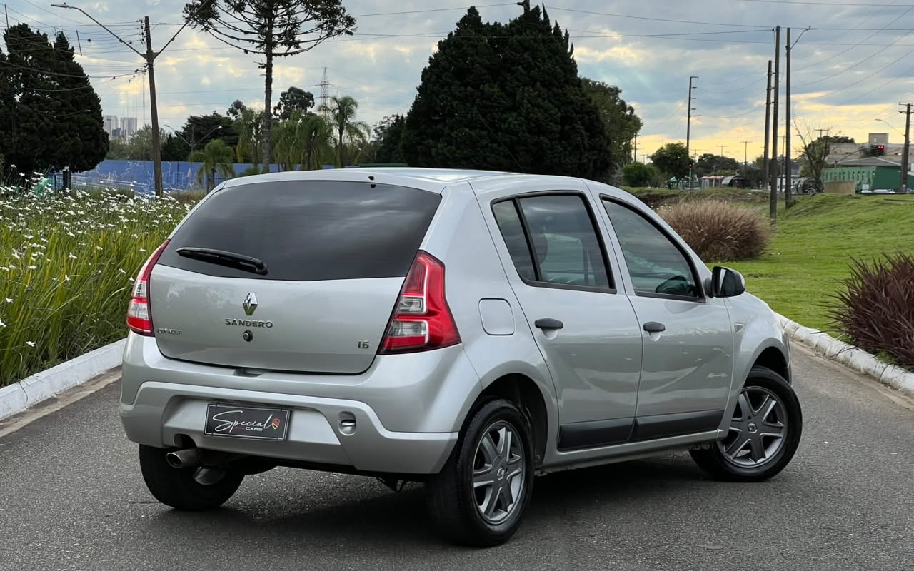 imagem-https://www.socarrao.com.br/sc-vehicle-images-prod/3881561/1789590559012-V2hhdHNBcHAgSW1hZ2UgMjAyNi0wOS0xNSBhdCAxNi41OC41OCAoMikuanBlZw.jpeg