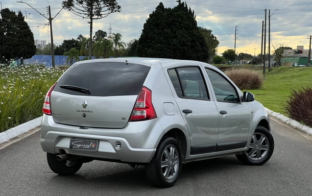 imagem-https://www.socarrao.com.br/sc-vehicle-images-prod/3881561/1789590559012-V2hhdHNBcHAgSW1hZ2UgMjAyNi0wOS0xNSBhdCAxNi41OC41OCAoMikuanBlZw.jpeg