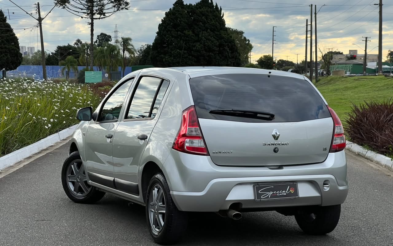 imagem-https://www.socarrao.com.br/sc-vehicle-images-prod/3881561/1789590559184-V2hhdHNBcHAgSW1hZ2UgMjAyNi0wOS0xNSBhdCAxNi41OC41OC5qcGVn.jpeg