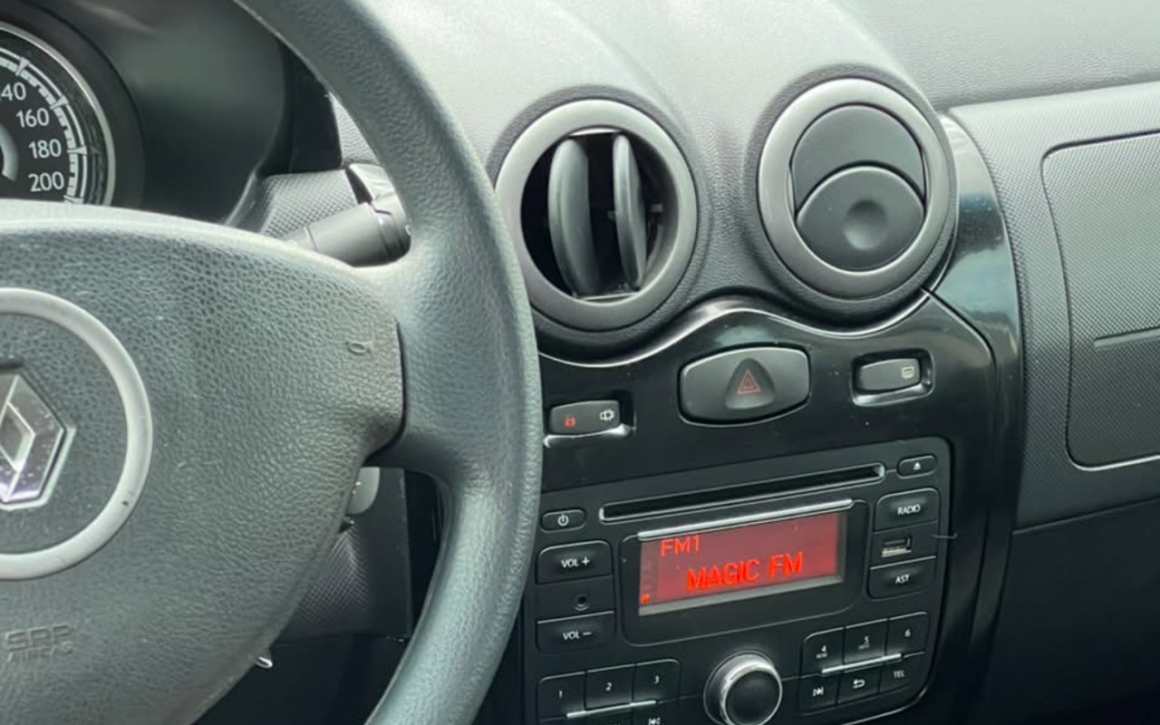 imagem-https://www.socarrao.com.br/sc-vehicle-images-prod/3881561/1789590559288-V2hhdHNBcHAgSW1hZ2UgMjAyNi0wOS0xNSBhdCAxNi41OC41OCAoNykuanBlZw.jpeg