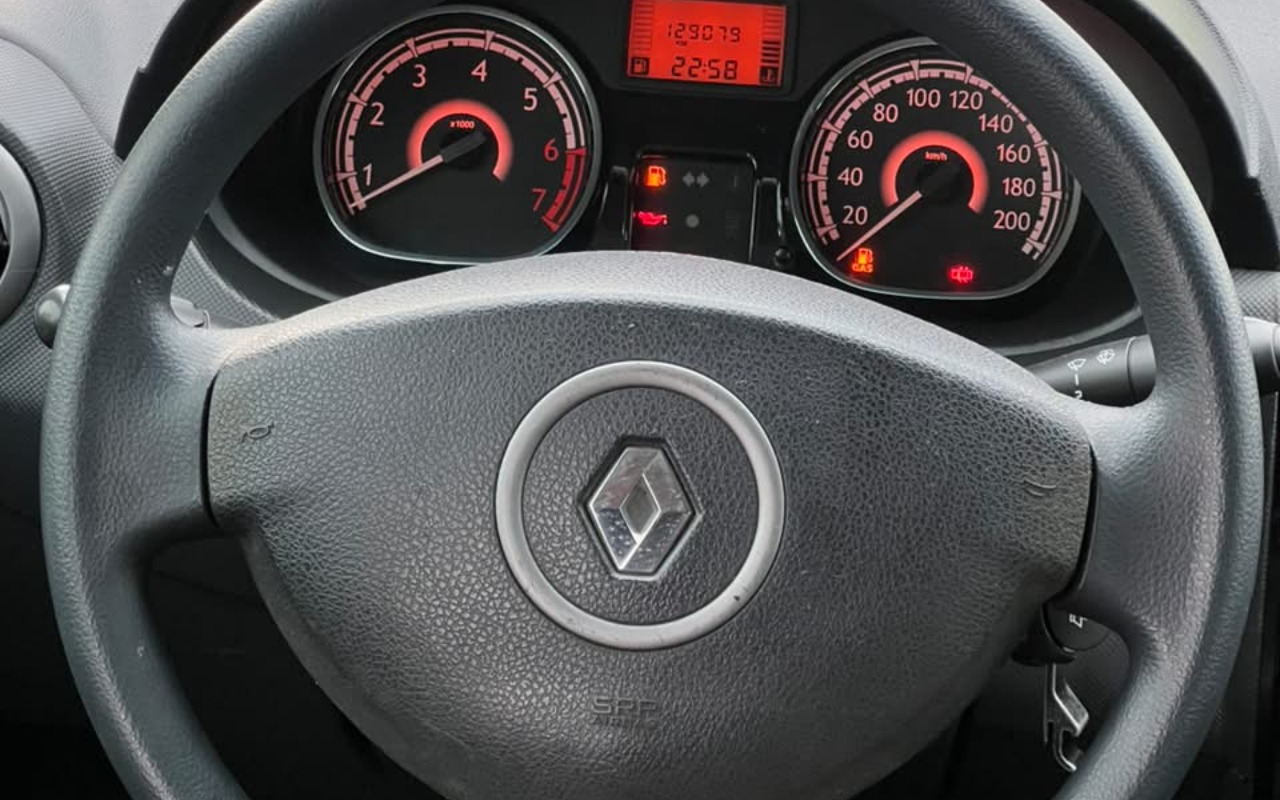 imagem-https://www.socarrao.com.br/sc-vehicle-images-prod/3881561/1789590559355-V2hhdHNBcHAgSW1hZ2UgMjAyNi0wOS0xNSBhdCAxNi41OC41OCAoOCkuanBlZw.jpeg