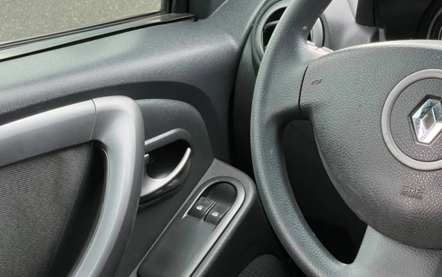 imagem-https://www.socarrao.com.br/sc-vehicle-images-prod/3881561/1789590559425-V2hhdHNBcHAgSW1hZ2UgMjAyNi0wOS0xNSBhdCAxNi41OC41OCAoOSkuanBlZw.jpeg