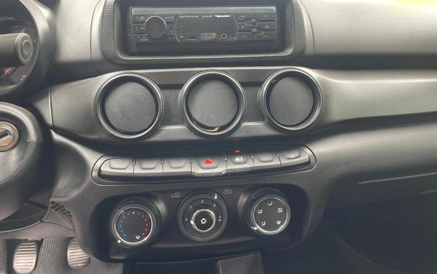 imagem-https://www.socarrao.com.br/sc-vehicle-images-prod/3881603/1789578079666-7807094_6_B_dc12cb35db.jpeg