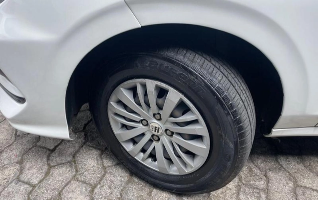 imagem-https://www.socarrao.com.br/sc-vehicle-images-prod/3881603/1789578079681-7807094_8_B_438655e3c2.jpeg
