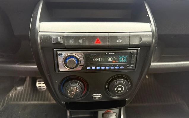 imagem-https://www.socarrao.com.br/sc-vehicle-images-prod/3881612/1789581824146-8366818_13_B_13d9fa76f4.jpeg