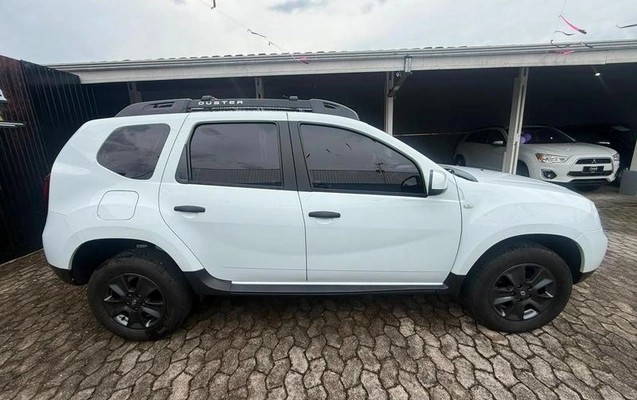 imagem-https://www.socarrao.com.br/sc-vehicle-images-prod/3881636/1789578130647-8345189_15_B_8614d742e0.jpeg