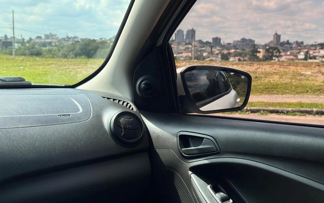 imagem-https://www.socarrao.com.br/sc-vehicle-images-prod/3881697/1789578262630-8470894_7_B_44779315b9.jpeg