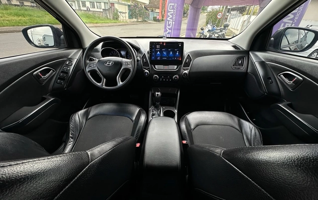 imagem-https://www.socarrao.com.br/sc-vehicle-images-prod/3881927/1789579734691-162136dde4f745de9aebb9a7823ab0e7_1789578365697.jpg