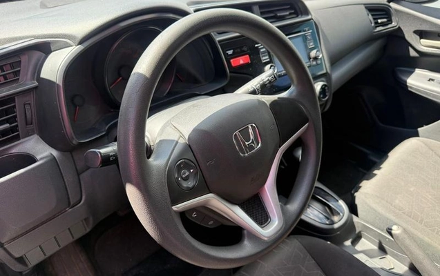 imagem-https://www.socarrao.com.br/sc-vehicle-images-prod/3881946/1789578637727-8444622_0_B_cc0a905e4b.jpeg