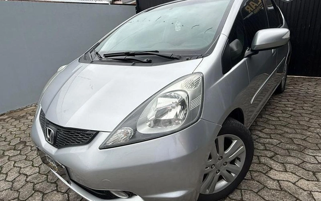imagem-https://www.socarrao.com.br/sc-vehicle-images-prod/3881957/1789578652014-8101758_15_B_813d669e26.jpeg