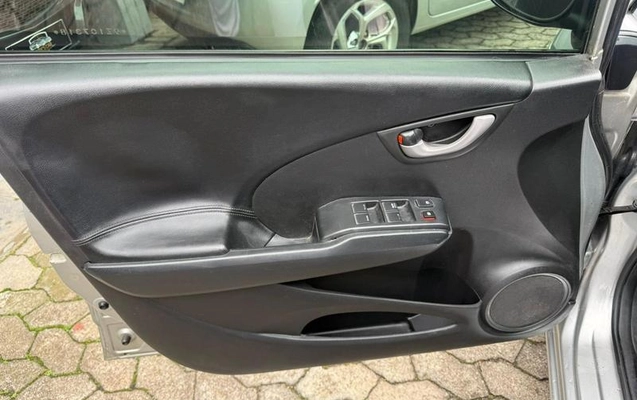 imagem-https://www.socarrao.com.br/sc-vehicle-images-prod/3881957/1789578652048-8101758_1_B_54771c5294.jpeg