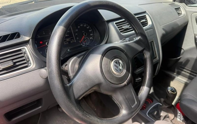 imagem-https://www.socarrao.com.br/sc-vehicle-images-prod/3881974/1789578663915-8441832_10_B_da1fcd7d3e.jpeg