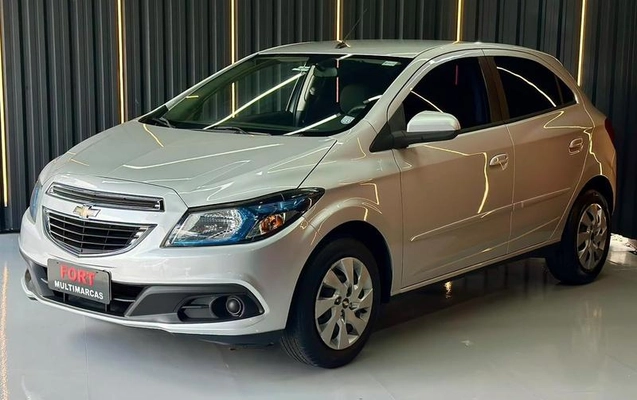 imagem-https://www.socarrao.com.br/sc-vehicle-images-prod/3881978/1789579895971-8477761_1_B_62c7d8d405.jpeg