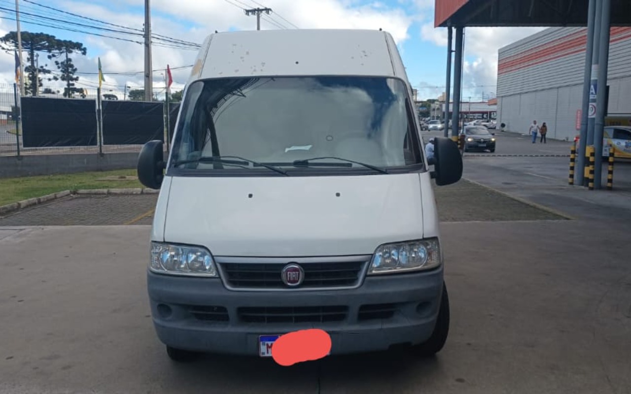 imagem-https://www.socarrao.com.br/sc-vehicle-images-prod/3882065/1789583896233-V2hhdHNBcHAgSW1hZ2UgMjAyNi0wOS0xNiBhdCAxMy41Ni4zOSAoMykuanBlZw.jpeg