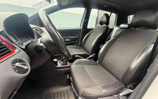 imagem-https://www.socarrao.com.br/sc-vehicle-images-prod/3882412/1789579418105-8356921_2_B_179e3e8942.jpeg