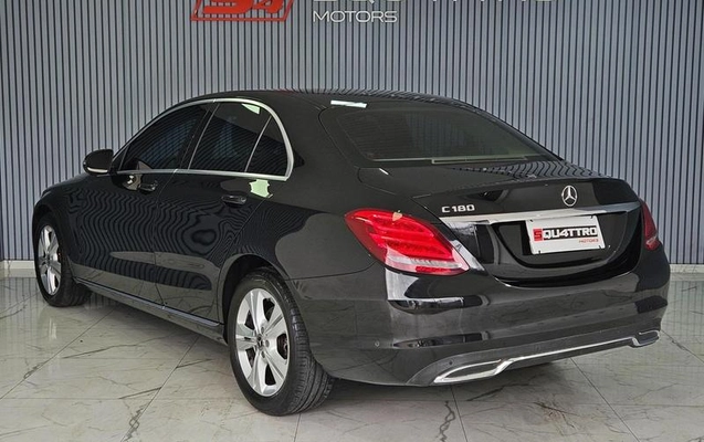 imagem-https://www.socarrao.com.br/sc-vehicle-images-prod/3882542/1789659331131-8471687_26_B_75041afb49.jpeg