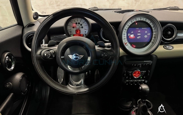 imagem-https://www.socarrao.com.br/sc-vehicle-images-prod/3882562/1789580113600-8da53d0b95bd43b8ba6d2012255abf00_1789579312963.jpg