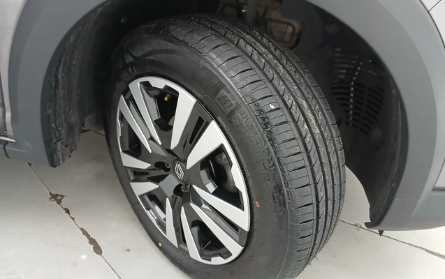 imagem-https://www.socarrao.com.br/sc-vehicle-images-prod/3882578/1789579730220-2_022844.jpg
