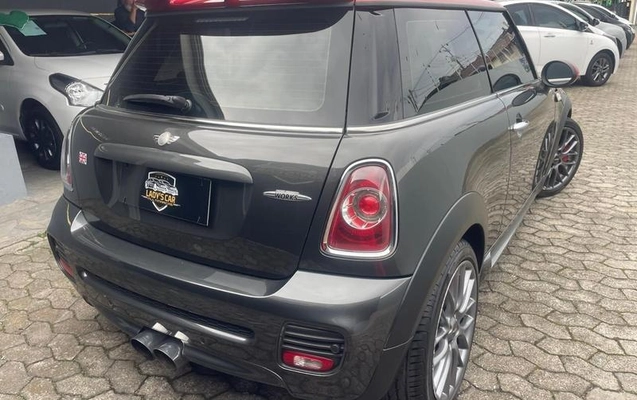 imagem-https://www.socarrao.com.br/sc-vehicle-images-prod/3882711/1789580006834-8211690_2_B_8697320c82.jpeg