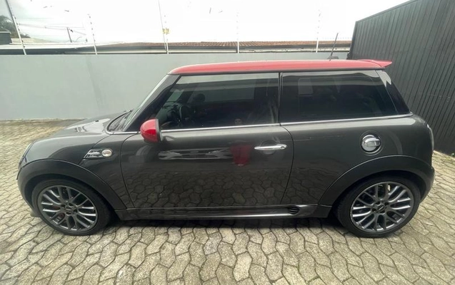 imagem-https://www.socarrao.com.br/sc-vehicle-images-prod/3882711/1789580006840-8211690_11_B_a8e251fdbb.jpeg