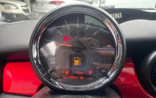 imagem-https://www.socarrao.com.br/sc-vehicle-images-prod/3882711/1789580006849-8211690_11_B_c026420ce9.jpeg
