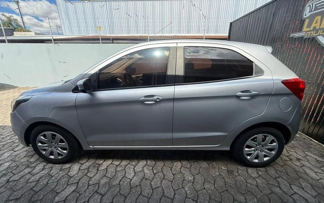 imagem-https://www.socarrao.com.br/sc-vehicle-images-prod/3882732/1789580024006-8444151_5_B_9c0587a11c.jpeg