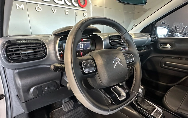 imagem-https://www.socarrao.com.br/sc-vehicle-images-prod/3882886/1789580223498-003_787fcb1c477b0af7aeeb748cde198aad.jpeg