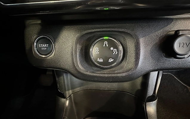 imagem-https://www.socarrao.com.br/sc-vehicle-images-prod/3882886/1789580223510-003_d97e7d772b9c18bd0a801cd4e930b7e4.jpeg