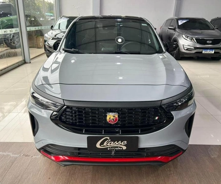 Fiat Fastback 2025 Cinza — foto 1 de 3