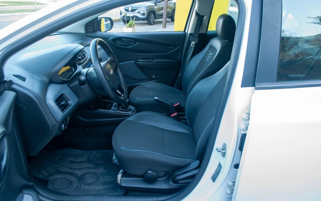 imagem-https://www.socarrao.com.br/sc-vehicle-images-prod/3883049/1789580617560-2a0cee51479e4ae5a39aca3ec3c5f47b_1789579747763.jpg