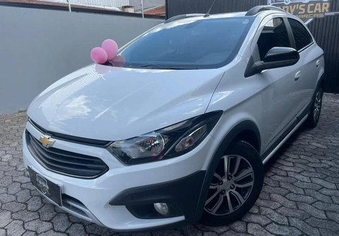 Chevrolet Onix 2018 Branco — foto 1 de 3