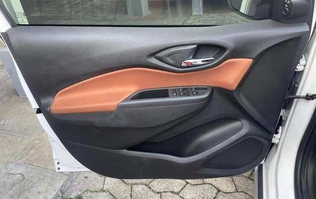 imagem-https://www.socarrao.com.br/sc-vehicle-images-prod/3883326/1789581098767-7911921_9_B_3e624c61fd.jpeg