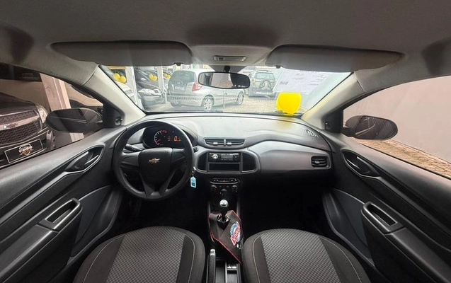 imagem-https://www.socarrao.com.br/sc-vehicle-images-prod/3883353/1789581802578-8124668_14_B_bcffb719aa.jpeg