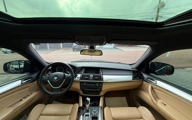 imagem-https://www.socarrao.com.br/sc-vehicle-images-prod/3883628/1789581613993-8155106_7_B_4789d69375.jpeg