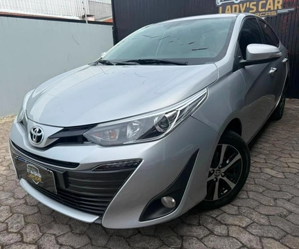 Toyota Yaris 2021 Prata — foto 1 de 3