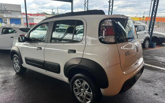 imagem-https://www.socarrao.com.br/sc-vehicle-images-prod/3883890/1789582268477-8063169_8_B_06ab7c63fc.jpeg