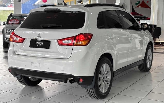 imagem-https://www.socarrao.com.br/sc-vehicle-images-prod/3883900/1789582300069-1_030844.jpg