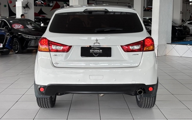 imagem-https://www.socarrao.com.br/sc-vehicle-images-prod/3883900/1789582300071-2_030844.jpg