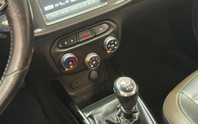 imagem-https://www.socarrao.com.br/sc-vehicle-images-prod/3883914/1789582308823-8465363_15_B_d9717c002d.jpeg