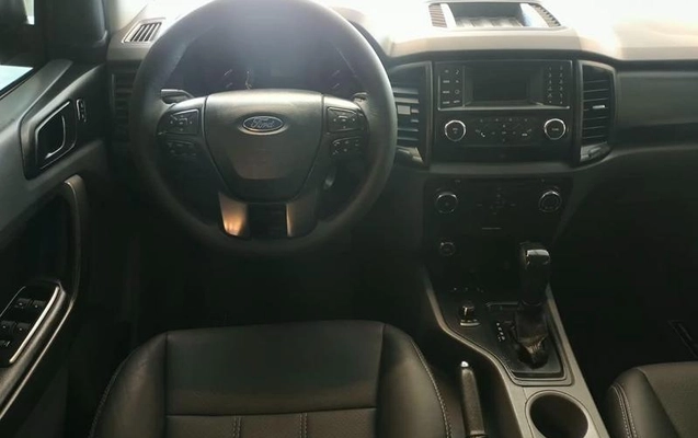 imagem-https://www.socarrao.com.br/sc-vehicle-images-prod/3883951/1789582340635-8326484_10_B_c71883f2cf.jpeg