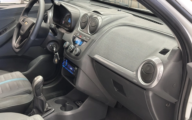 imagem-https://www.socarrao.com.br/sc-vehicle-images-prod/3884118/1789582747387-mseSEEBOvF3XrqqFACAt5NsPj8p3tGYn.jpg