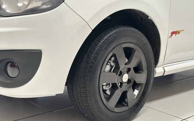 imagem-https://www.socarrao.com.br/sc-vehicle-images-prod/3884118/1789582747396-hu3anXuMyLHUC6f9ZnDVCf70IKrFI0BP.jpg